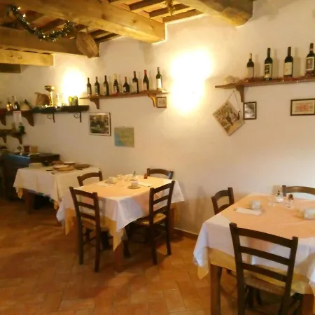 Agriturismo Santa Barbara Farm stay Sorano (Grosseto)